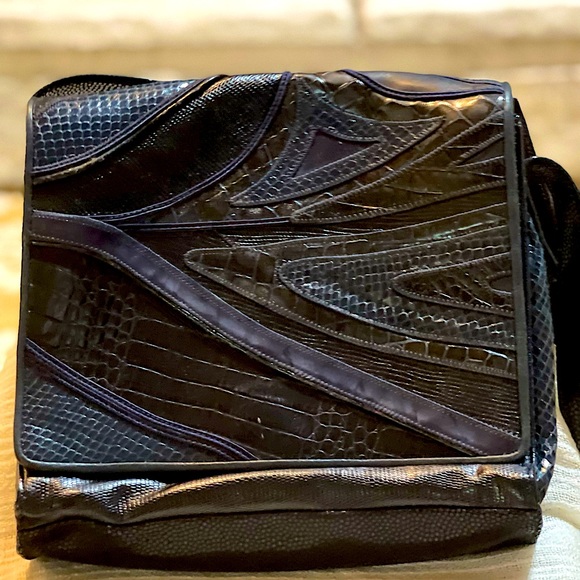 Sharif Shoulder Bag